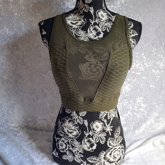 Fashion Nova Other - NWT OLIVE Sports Bra